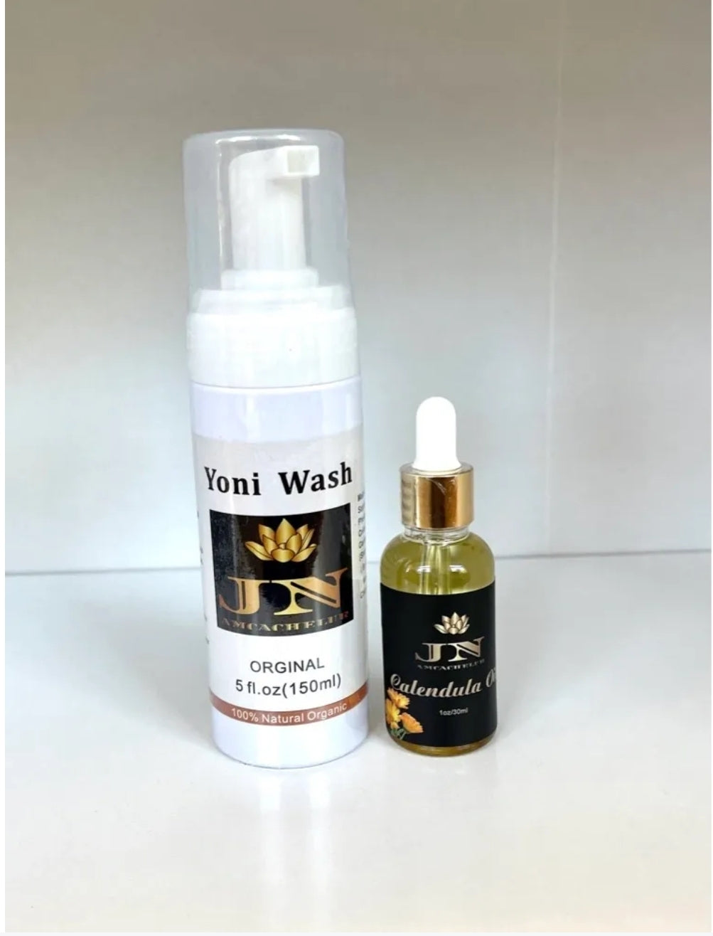 Yoni sets Wash original and calendula oil.